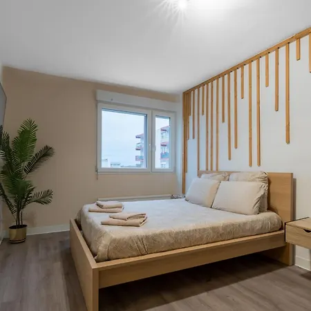Le Jenny - 2 Lits - 4 Pers' - Parking - Streaming Apartment Metz Exterior photo